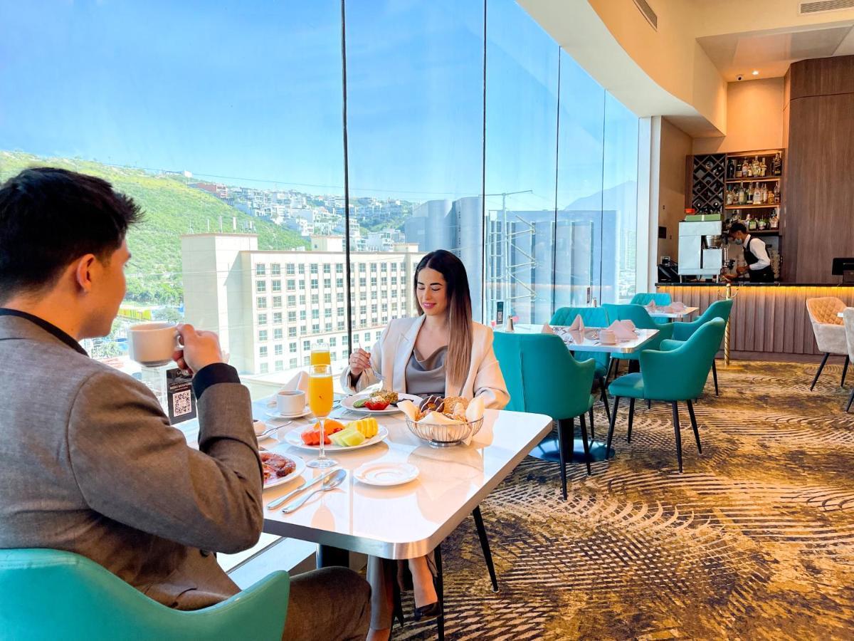Отель Safi Royal Luxury Metropolitan San Pedro Garza Garcia Экстерьер фото The Lounge at the airport