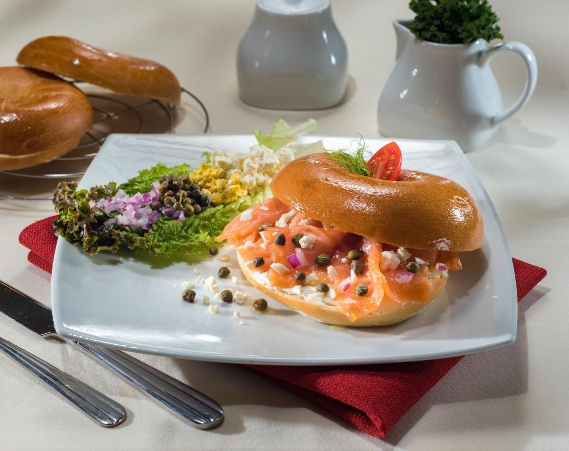 Отель Safi Royal Luxury Metropolitan San Pedro Garza Garcia Экстерьер фото Salmon bagel