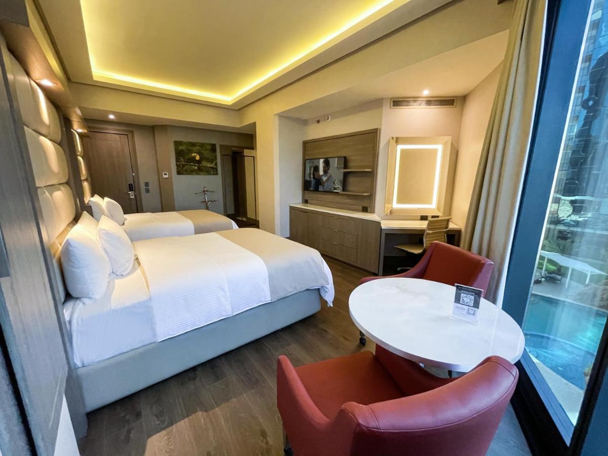 Отель Safi Royal Luxury Metropolitan San Pedro Garza Garcia Экстерьер фото A room at the hotel